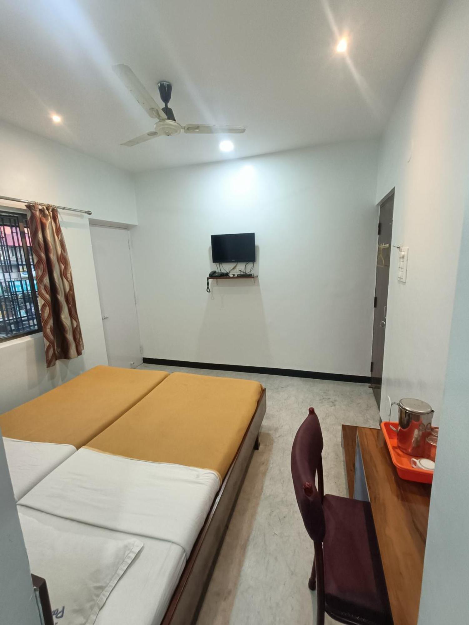 Hotel Parth Residency Kolhapur Extérieur photo