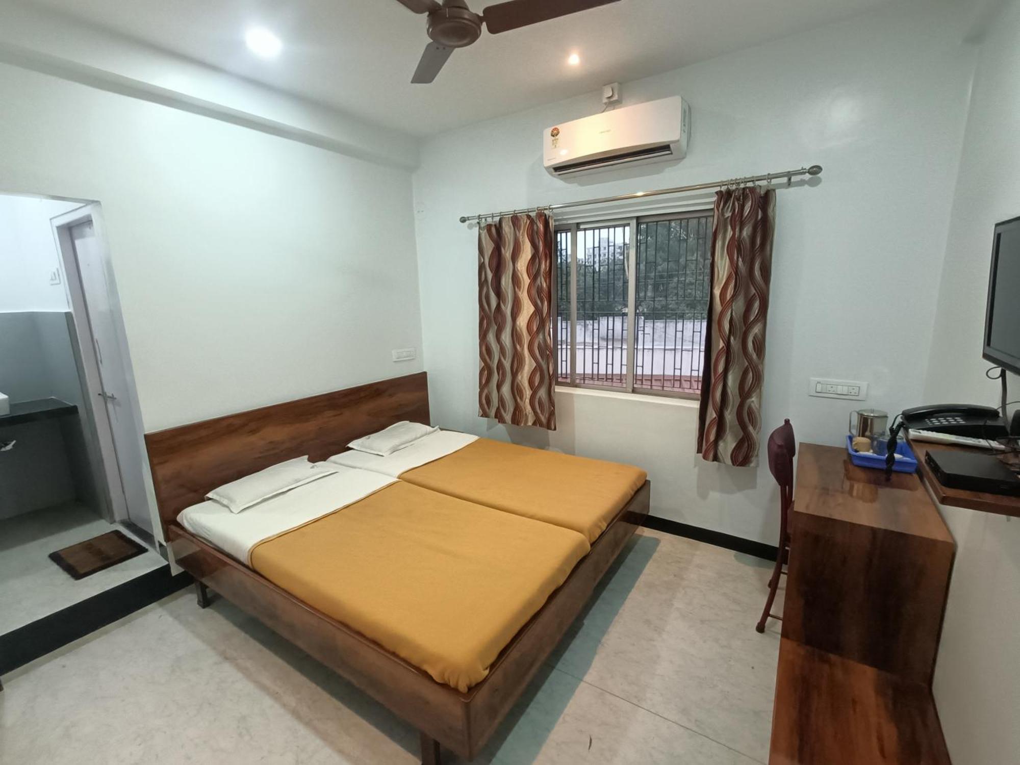 Hotel Parth Residency Kolhapur Extérieur photo